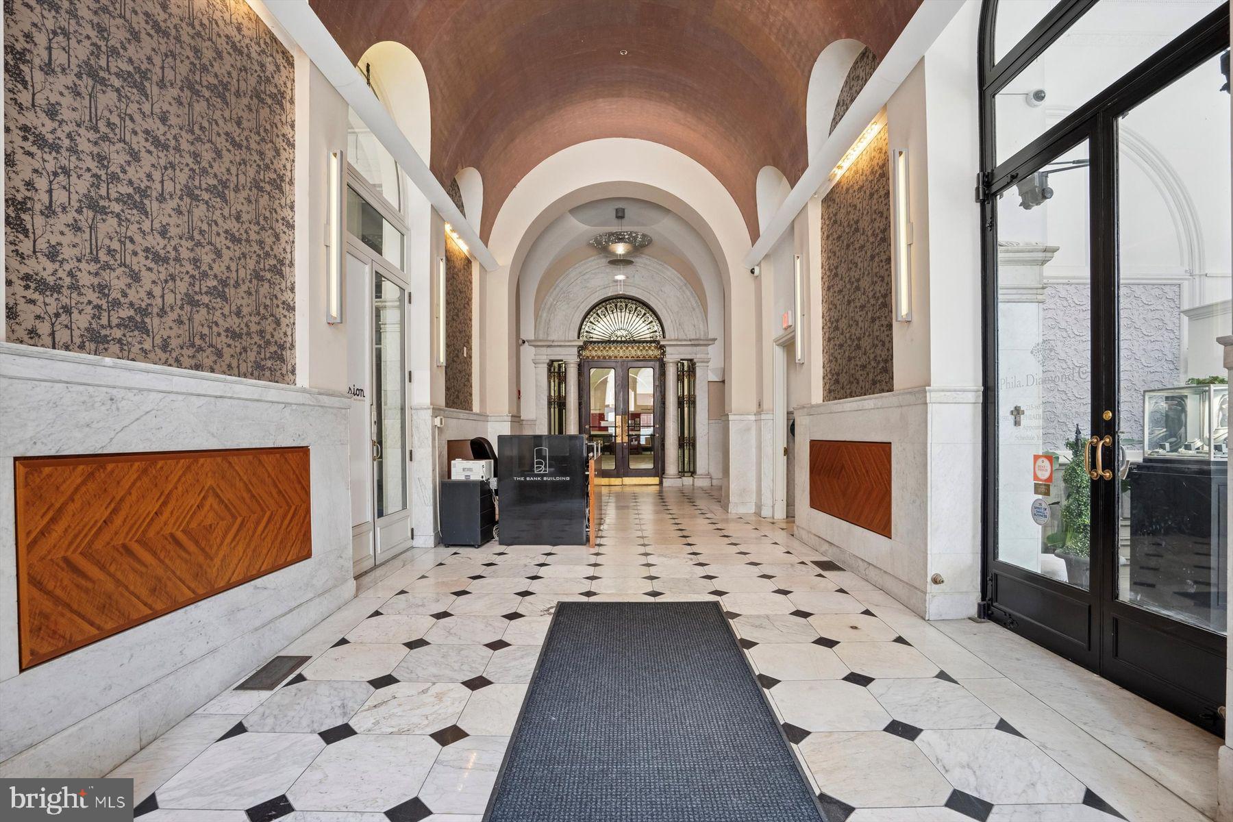 421 Chestnut Street, Unit 402 Philadelphia, PA 19106 - Photo 31 of 33