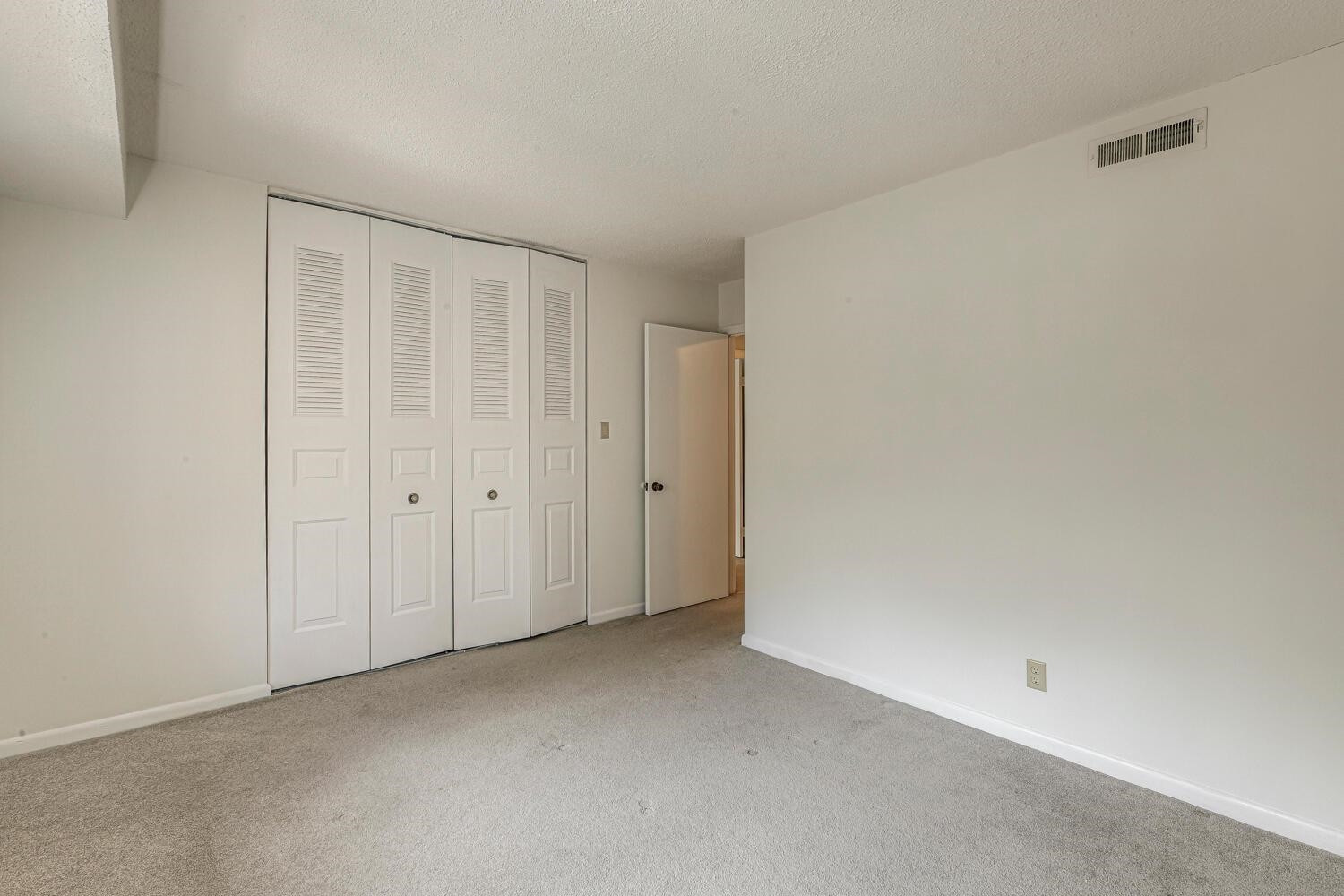 3086 Colony Road, Unit E Durham, NC 27705 - Photo 21 of 30 Nice Size Secondary Bedroom for Visiting Guests