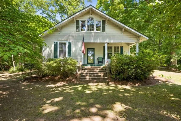 $362,900 | 329 Gilbert Road, Jefferson, GA 30549