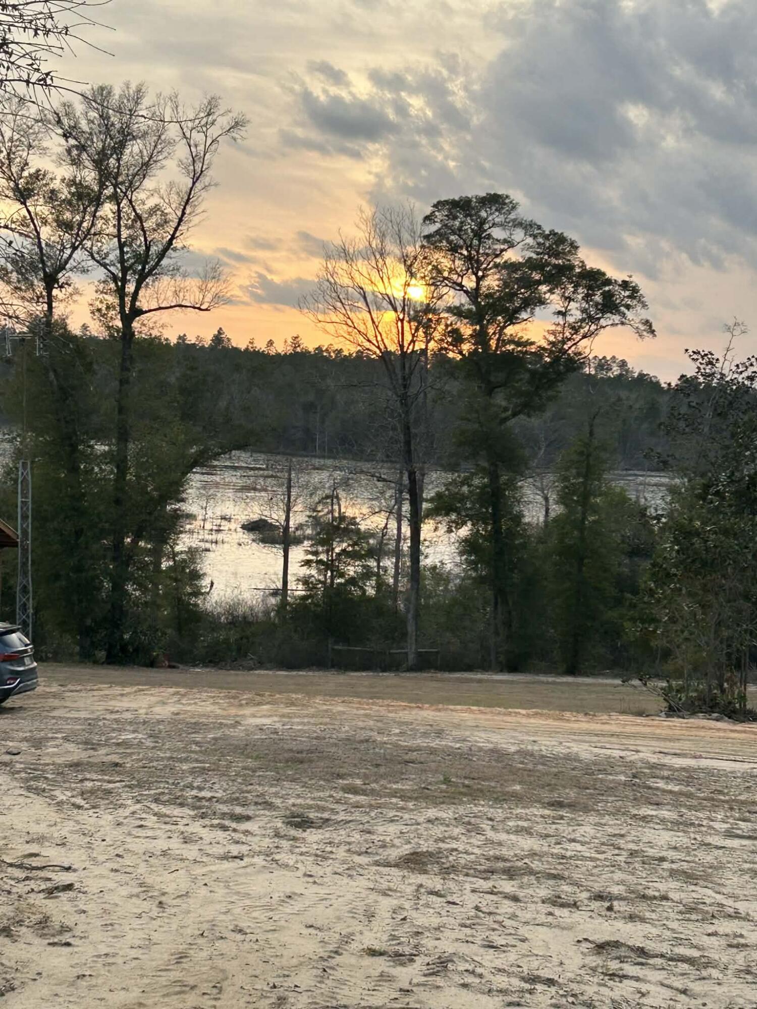 107 Pike Pond Road Chipley, FL 32428 - Photo 2 of 47 799b913d-c34c-4524-b37a-5657fa745650