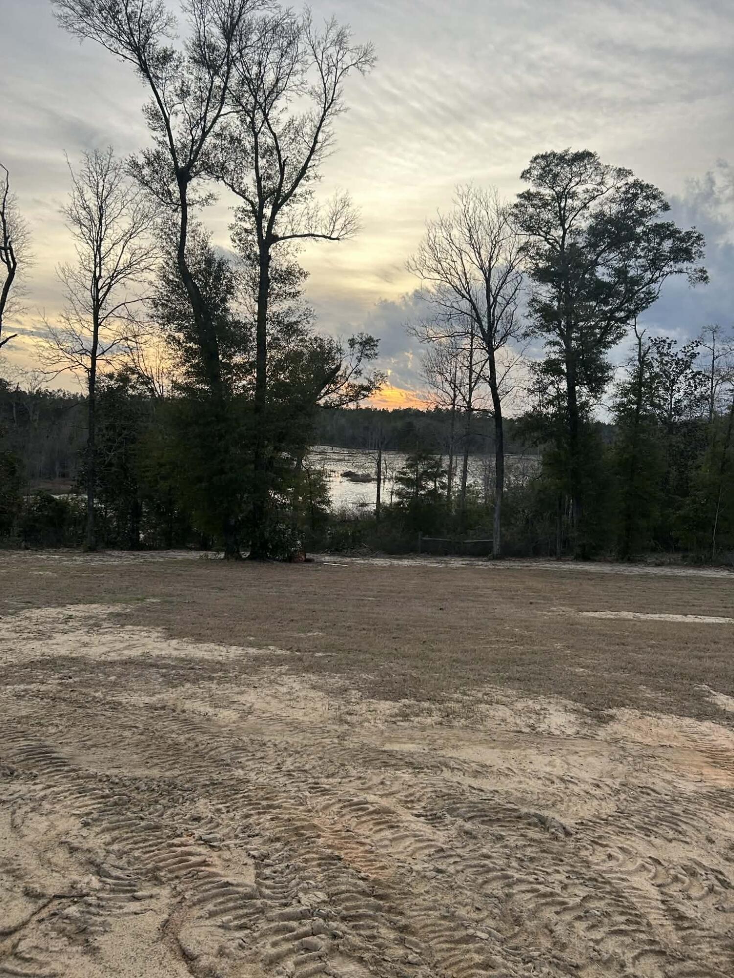 107 Pike Pond Road Chipley, FL 32428 - Photo 4 of 47 991fad90-f62d-4246-bfda-d069e11bbdba