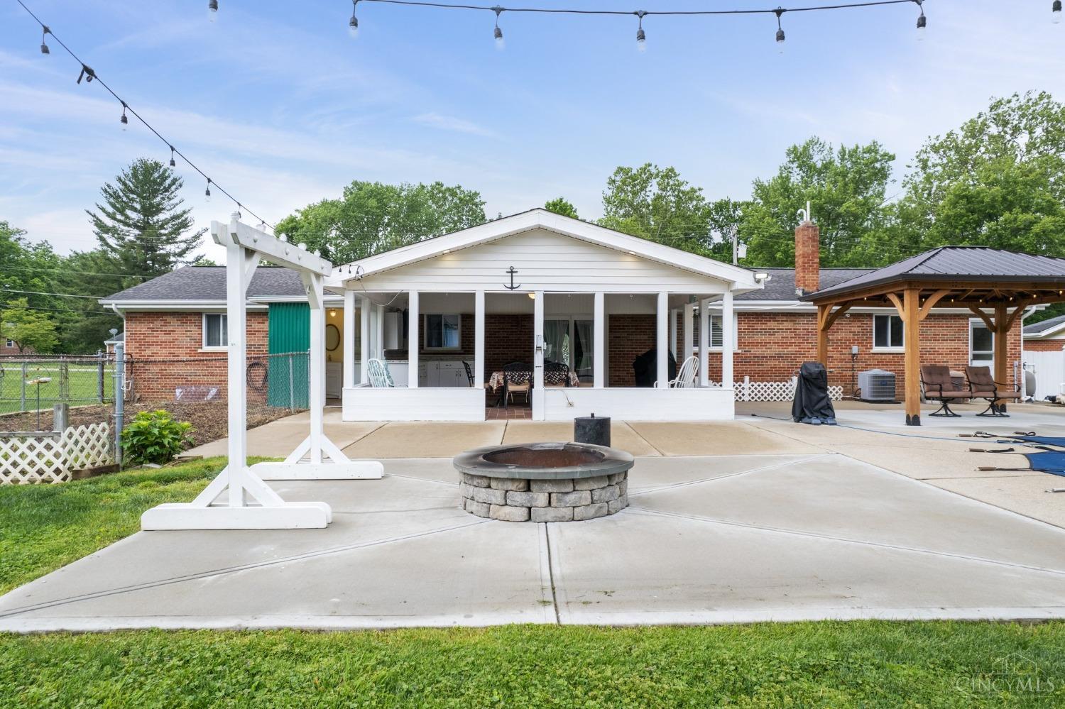 4644 Aston Road Cincinnati, OH 45244 - Photo 7 of 33
