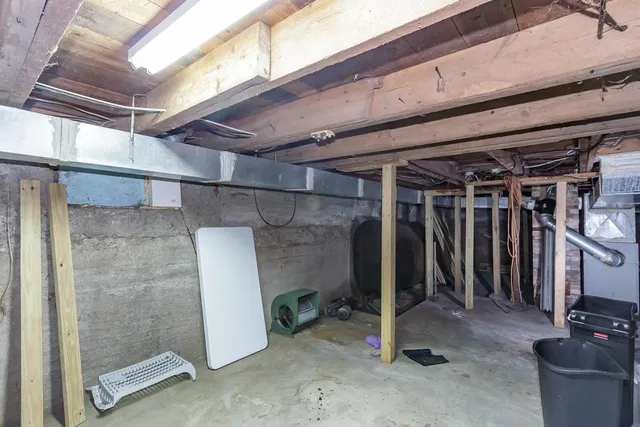 $165,000 | 68 Jarvis Street, Windsor, VT 05089