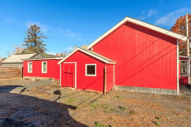 $165,000 | 68 Jarvis Street, Windsor, VT 05089