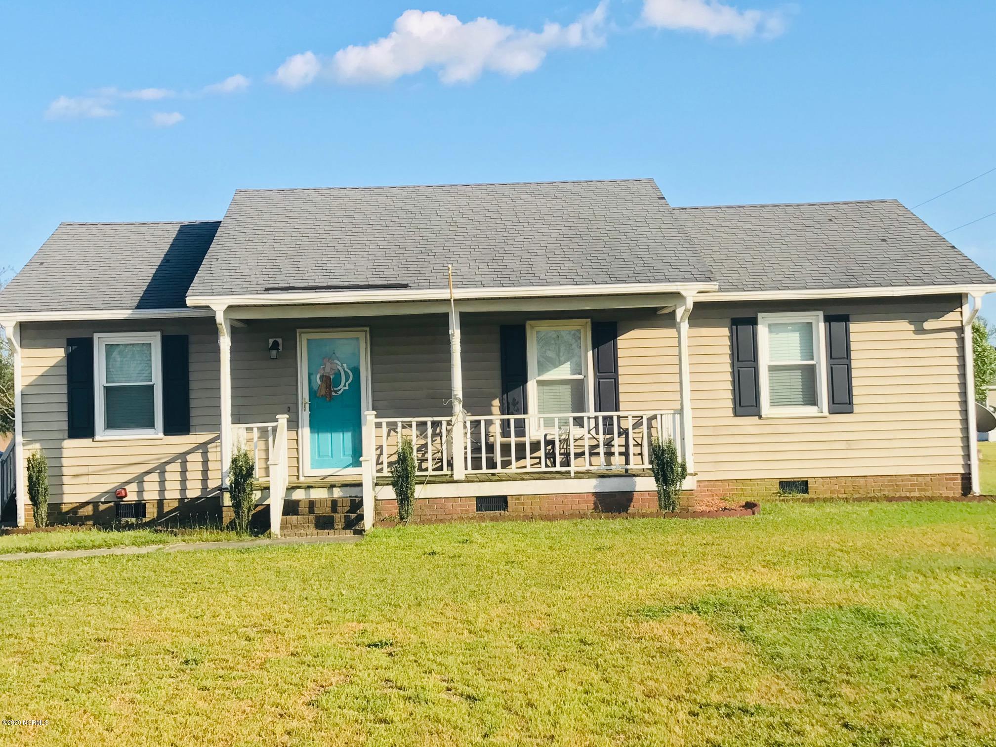 4444 Bearskin Road Clinton, NC 28328 - Photo 1 of 29 IMG_8025