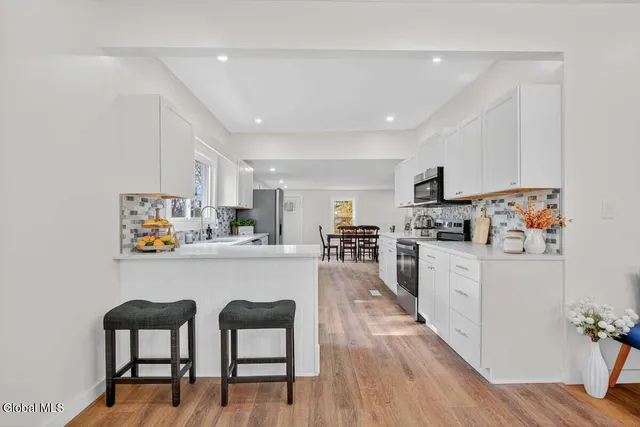 $549,900 | 48 McBride Road, Halfmoon, NY 12118