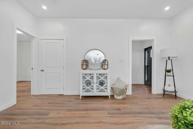 $549,900 | 48 McBride Road, Halfmoon, NY 12118