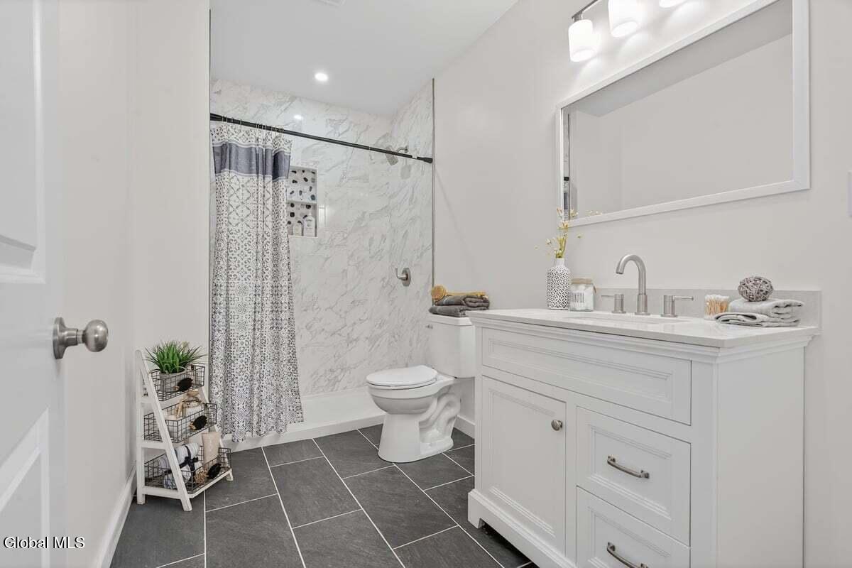 48 McBride Road Halfmoon, NY 12118 - Photo 29 of 47 48 MCBRIDE-33