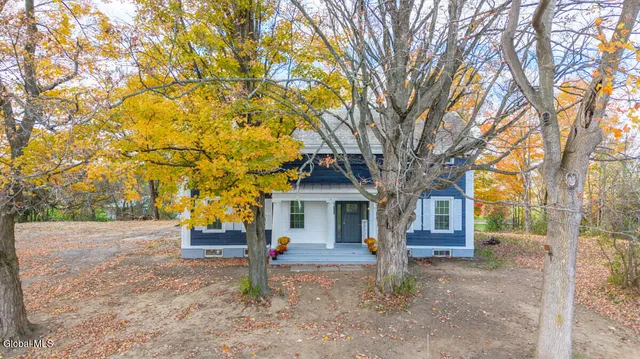 $549,900 | 48 McBride Road, Halfmoon, NY 12118