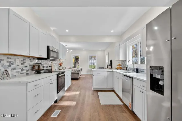 $549,900 | 48 McBride Road, Halfmoon, NY 12118