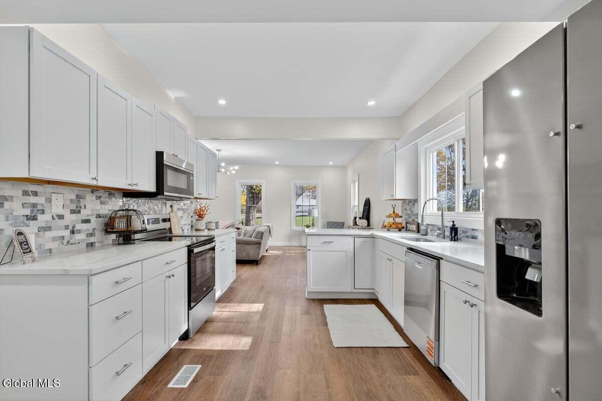 48 McBride Road Halfmoon, NY 12118 - Photo 7 of 47 48 MCBRIDE-14