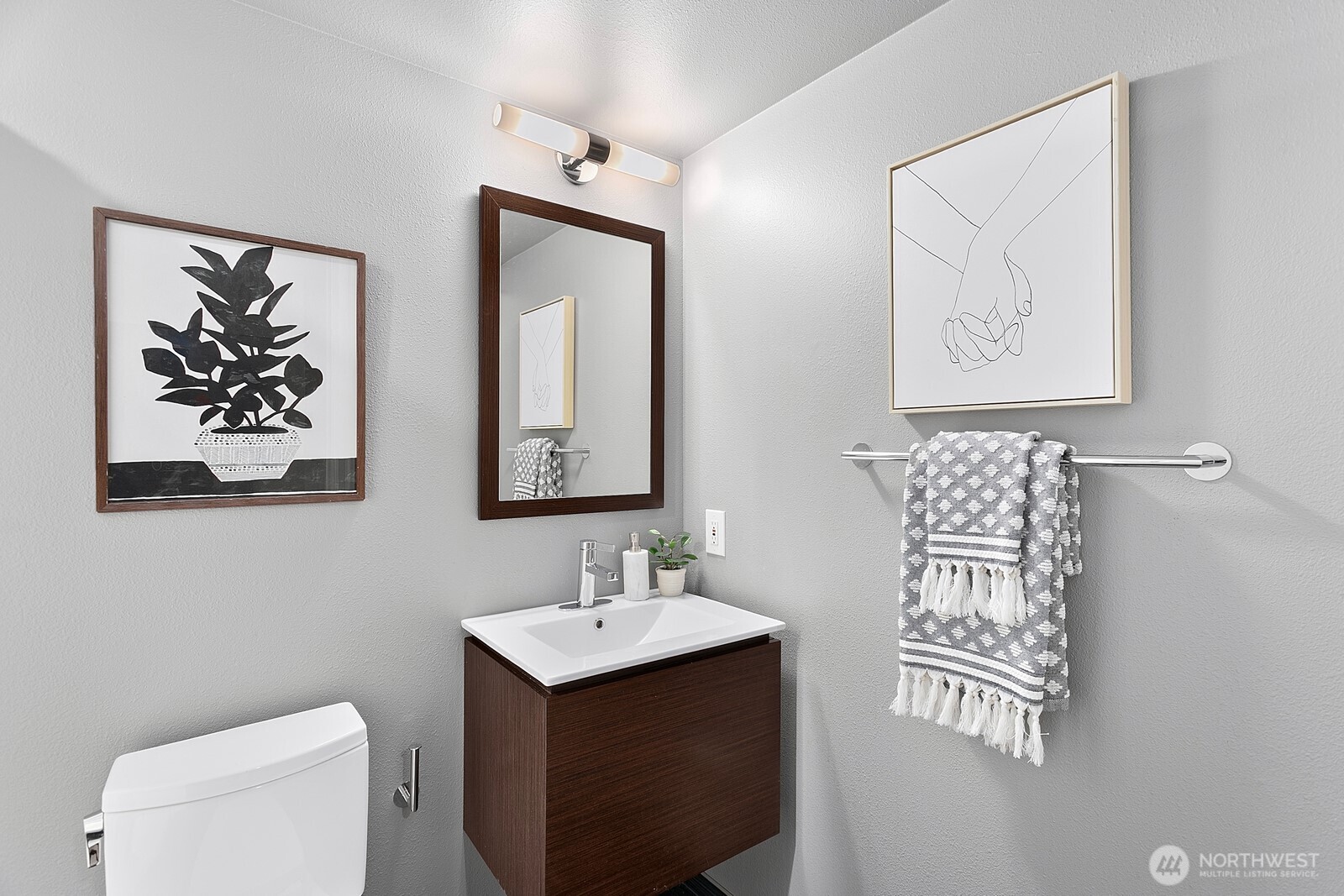 215 20th Avenue East, Unit 103 Seattle, WA 98112 - Photo 17 of 21