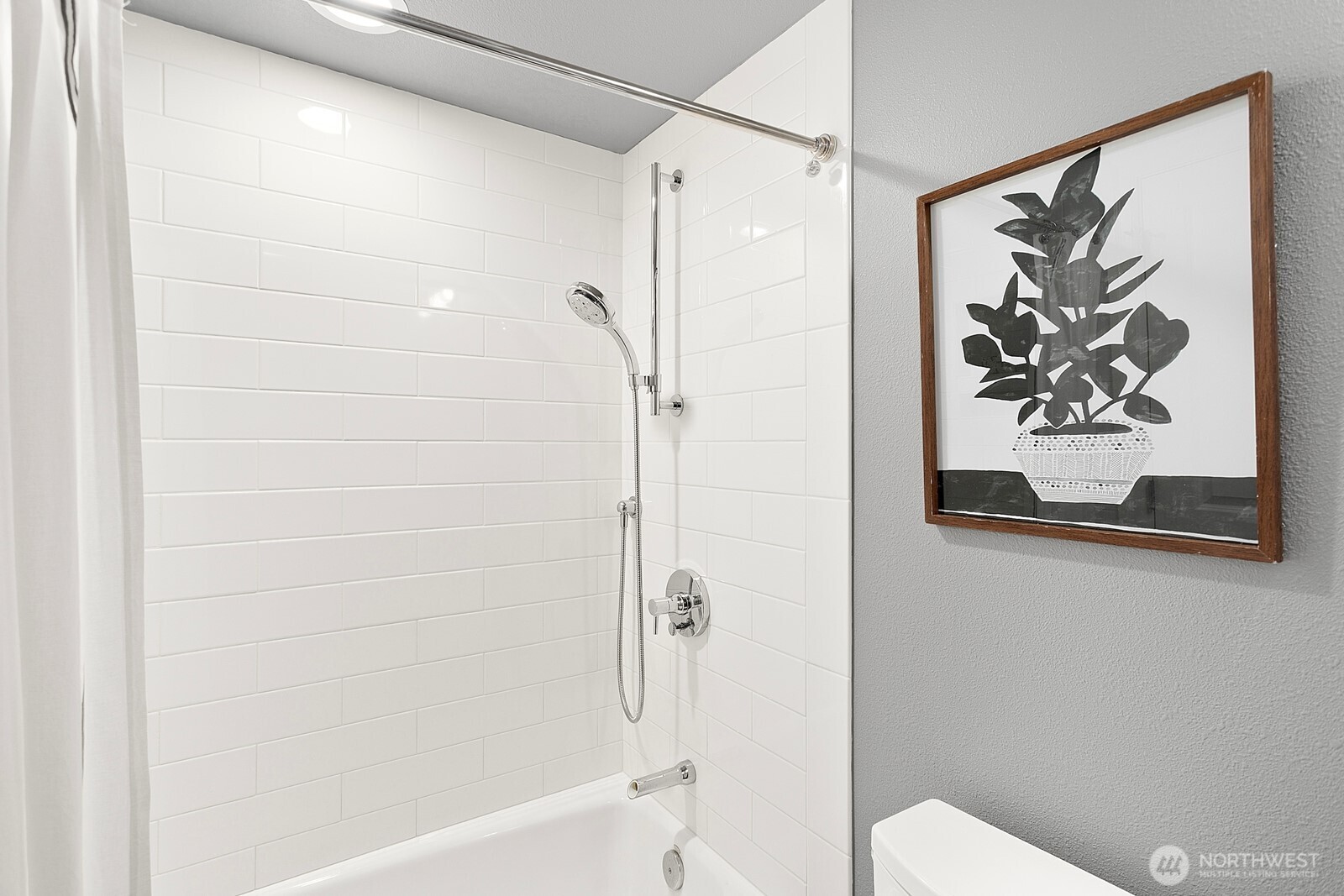 215 20th Avenue East, Unit 103 Seattle, WA 98112 - Photo 18 of 21