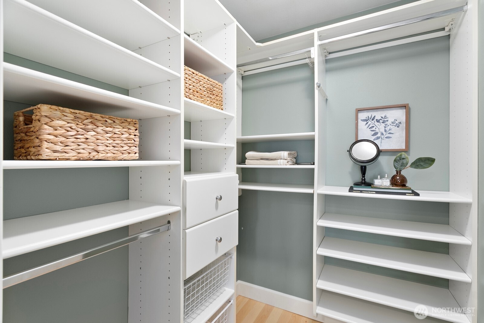 215 20th Avenue East, Unit 103 Seattle, WA 98112 - Photo 19 of 21