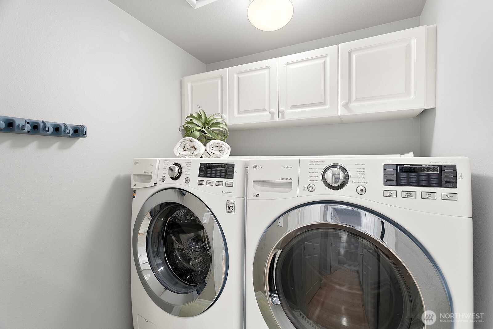 215 20th Avenue East, Unit 103 Seattle, WA 98112 - Photo 20 of 21