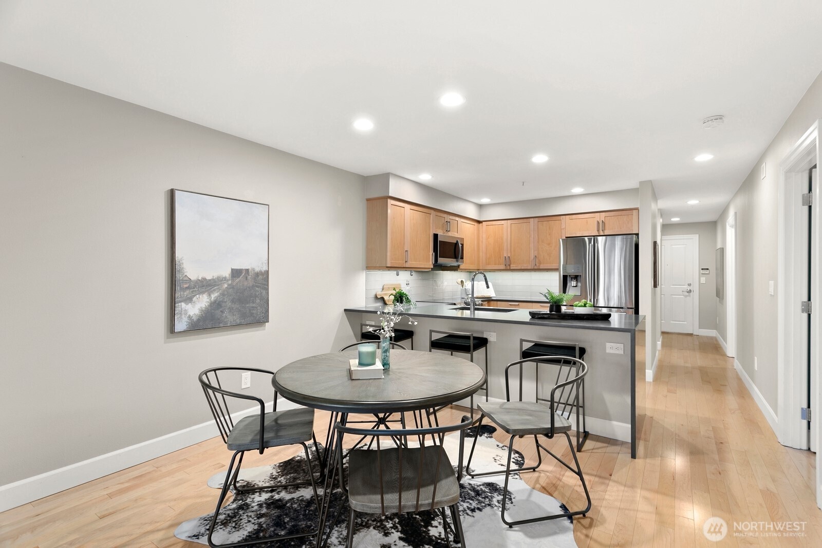 215 20th Avenue East, Unit 103 Seattle, WA 98112 - Photo 7 of 21