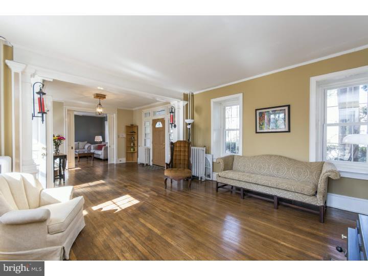 805 Beechwood Road Havertown, PA 19083 - Photo 5 of 25 Living Room