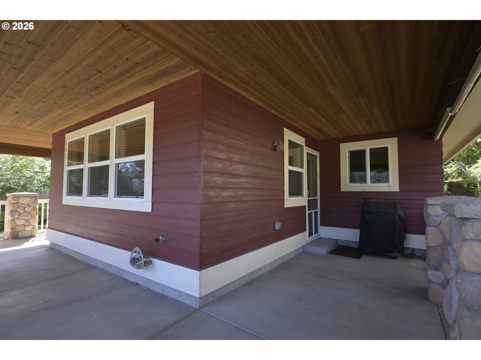 442 1st Street Elkton, OR 97436 - Photo 18 of 25 Deck