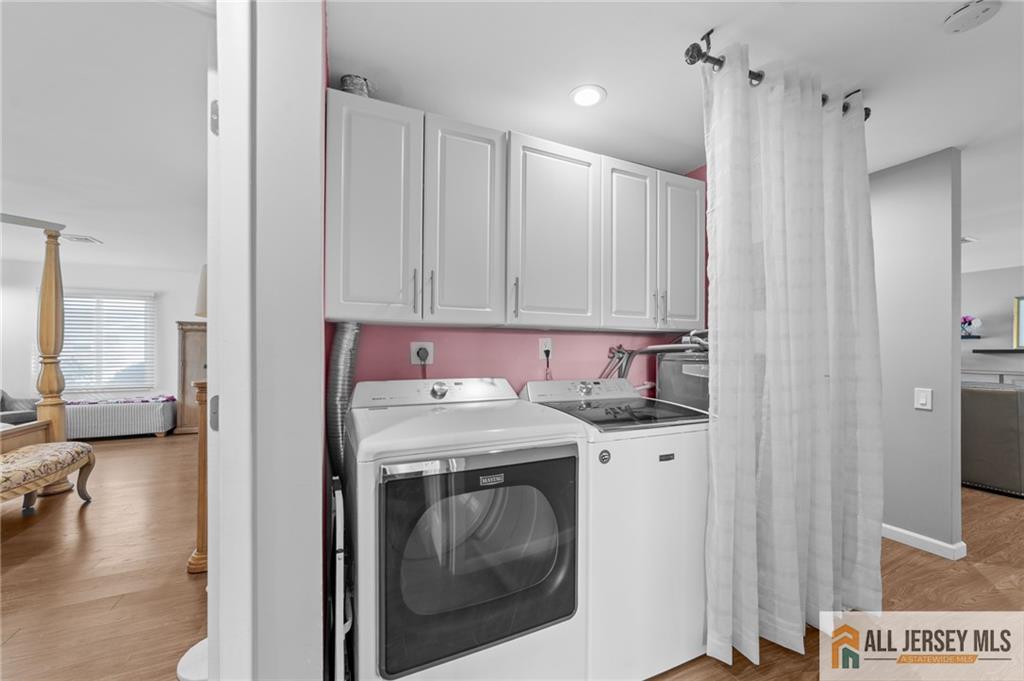 264A Glen Road, Unit 264A Monroe Township, NJ 08831 - Photo 15 of 31 a utility room with dryer and washer