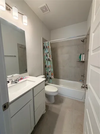 $2,650 | 230 Eagle Ford Drive, Kyle, TX 78640