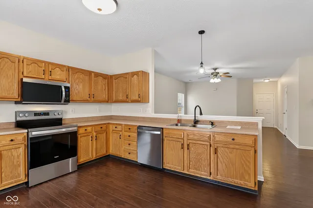 $2,030 | 15550 Outside Trail, Noblesville, IN 46060