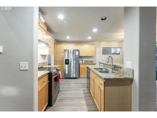 $760,000 | 4382 Northwest Diamondback Drive, Beaverton, OR 97006