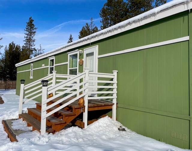 10215 Split Rail Road La Pine, OR 97739 - Photo 3 of 18 Front steps