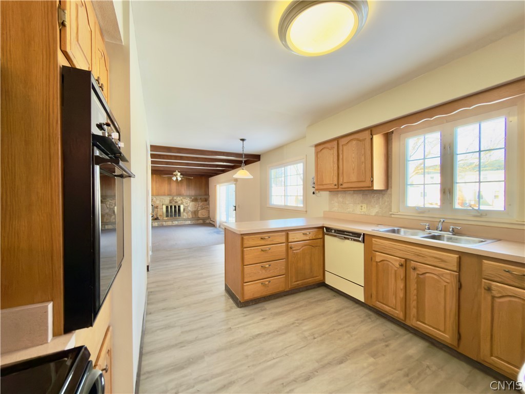 7 Berrywood Road Clay, NY 13090 - Photo 12 of 36