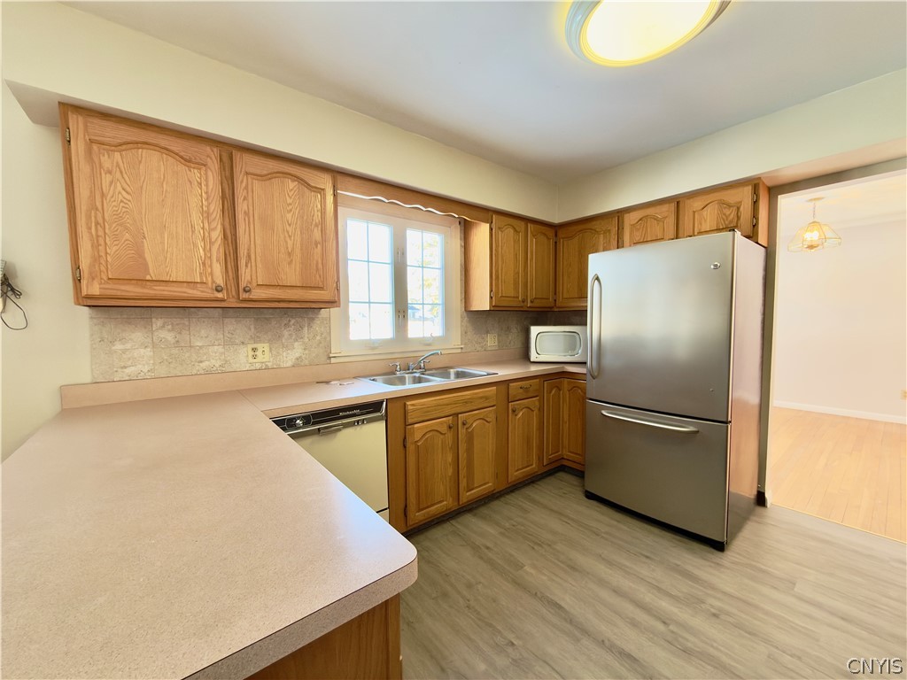 7 Berrywood Road Clay, NY 13090 - Photo 20 of 36