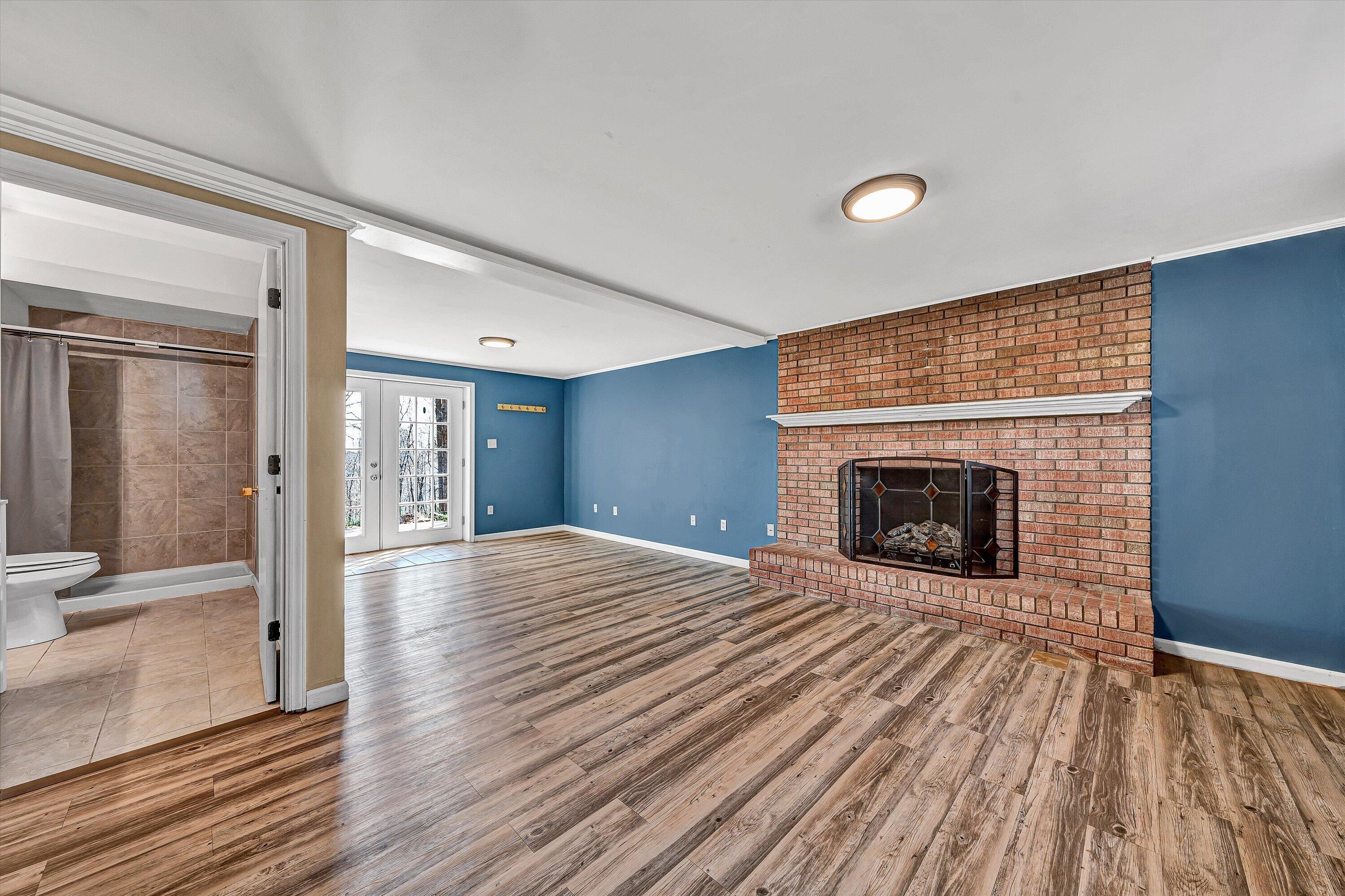 2360 Iron Ridge Road Rocky Mount, VA 24151 - Photo 17 of 37 Family Room