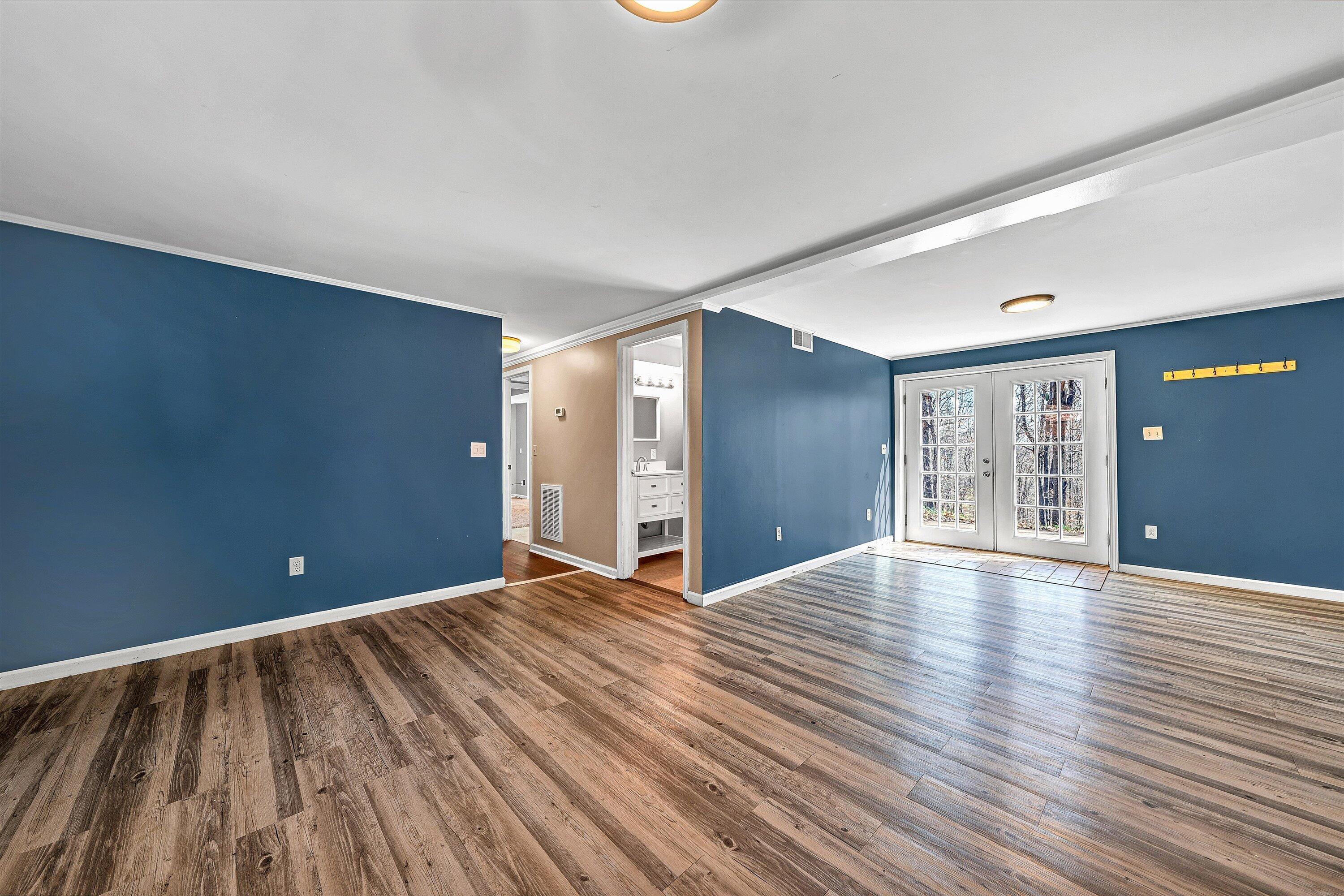 2360 Iron Ridge Road Rocky Mount, VA 24151 - Photo 18 of 37 Family Room