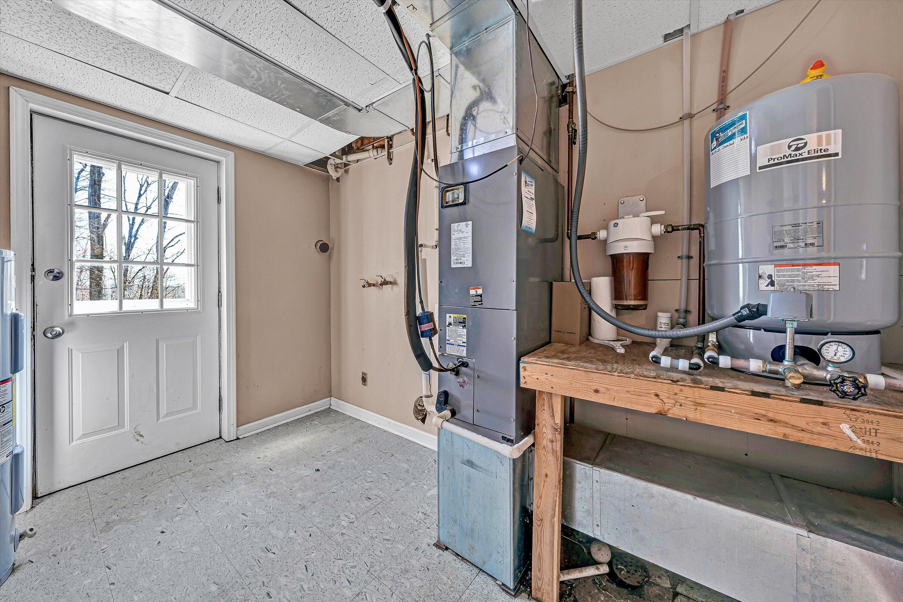 2360 Iron Ridge Road Rocky Mount, VA 24151 - Photo 21 of 37 Laundry/Mud Room