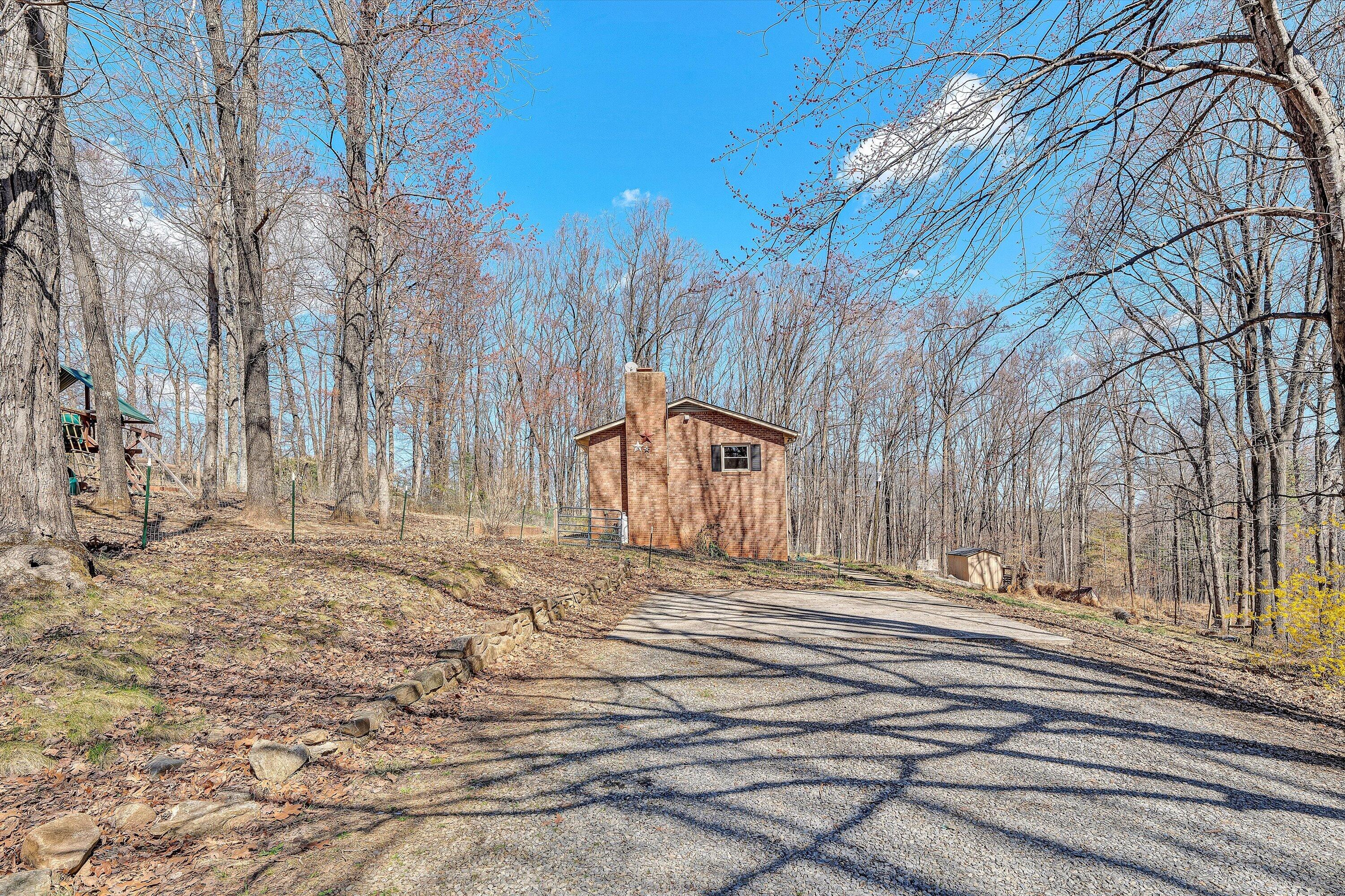 2360 Iron Ridge Road Rocky Mount, VA 24151 - Photo 26 of 37 26-DSC00256
