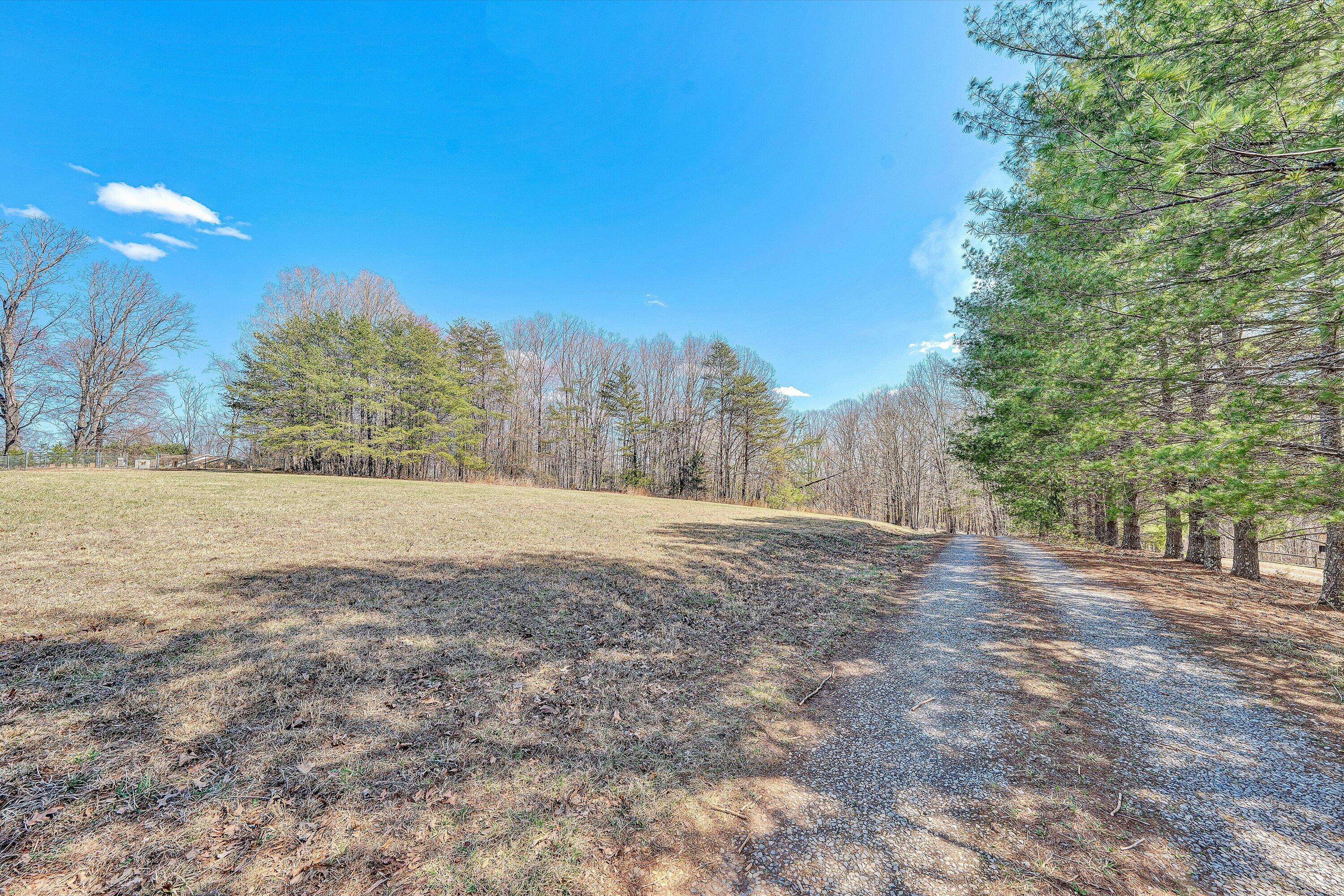 2360 Iron Ridge Road Rocky Mount, VA 24151 - Photo 35 of 37 36-DSC00289