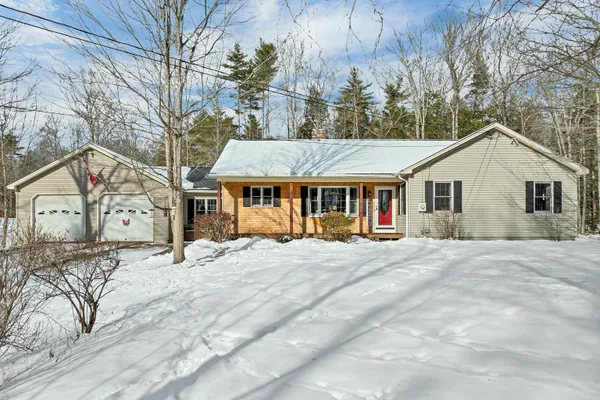 $699,900 | 92 West Milton Road, Farmington, NH 03835