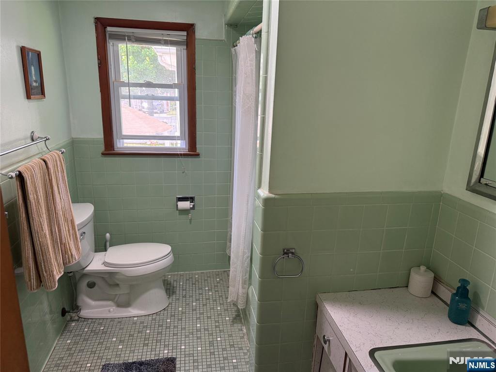 301 Valley Road Clifton, NJ 07013 - Photo 10 of 27