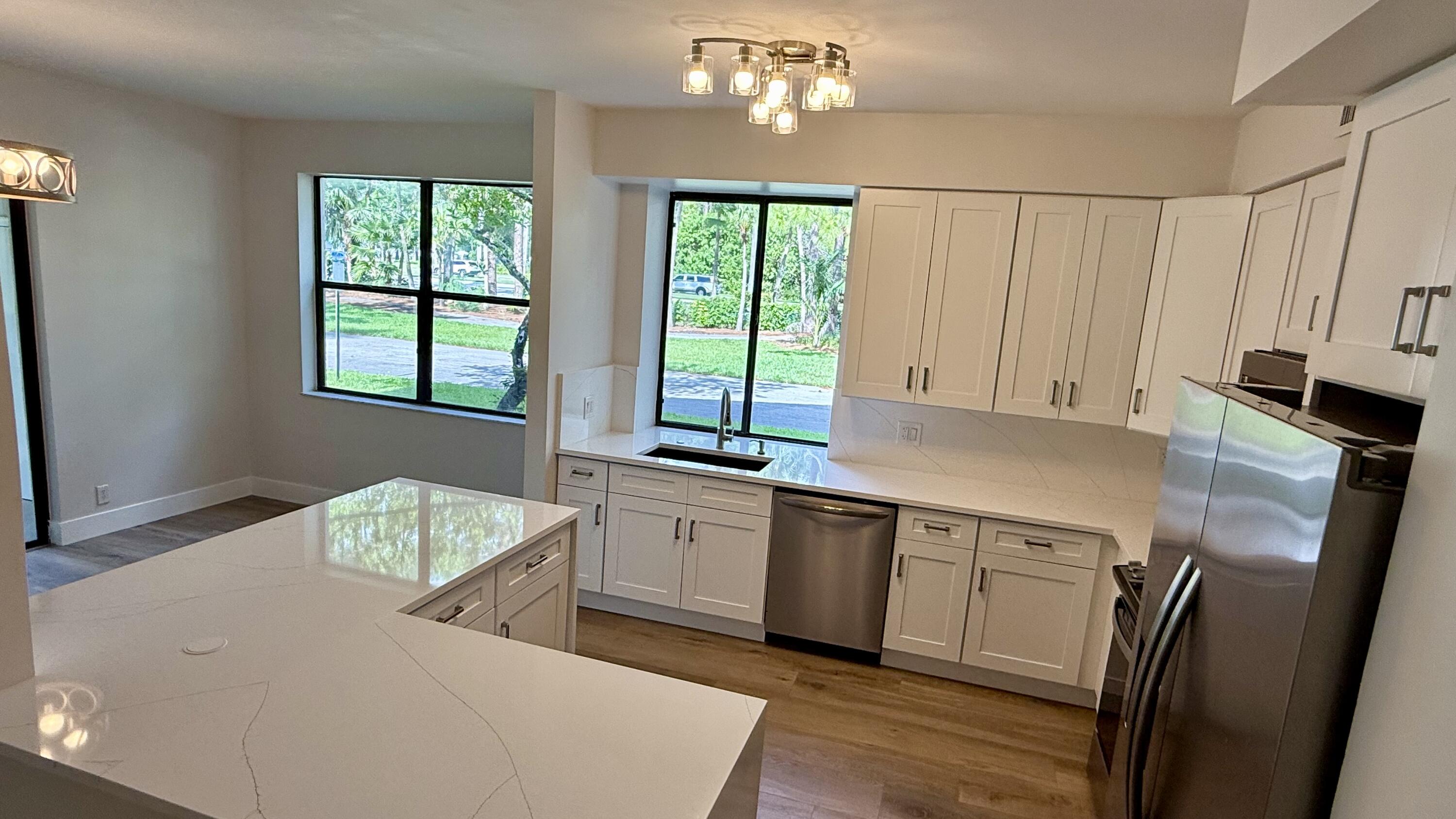 5800 Coach House Circle, Unit B Boca Raton, FL 33486 - Photo 1 of 26 IMG_2534