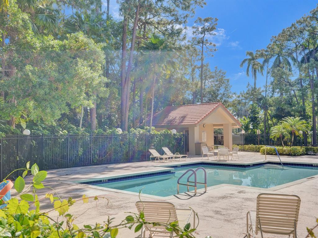 5800 Coach House Circle, Unit B Boca Raton, FL 33486 - Photo 25 of 26 6ad2c72a049d6c4c42604eb5eee9b414