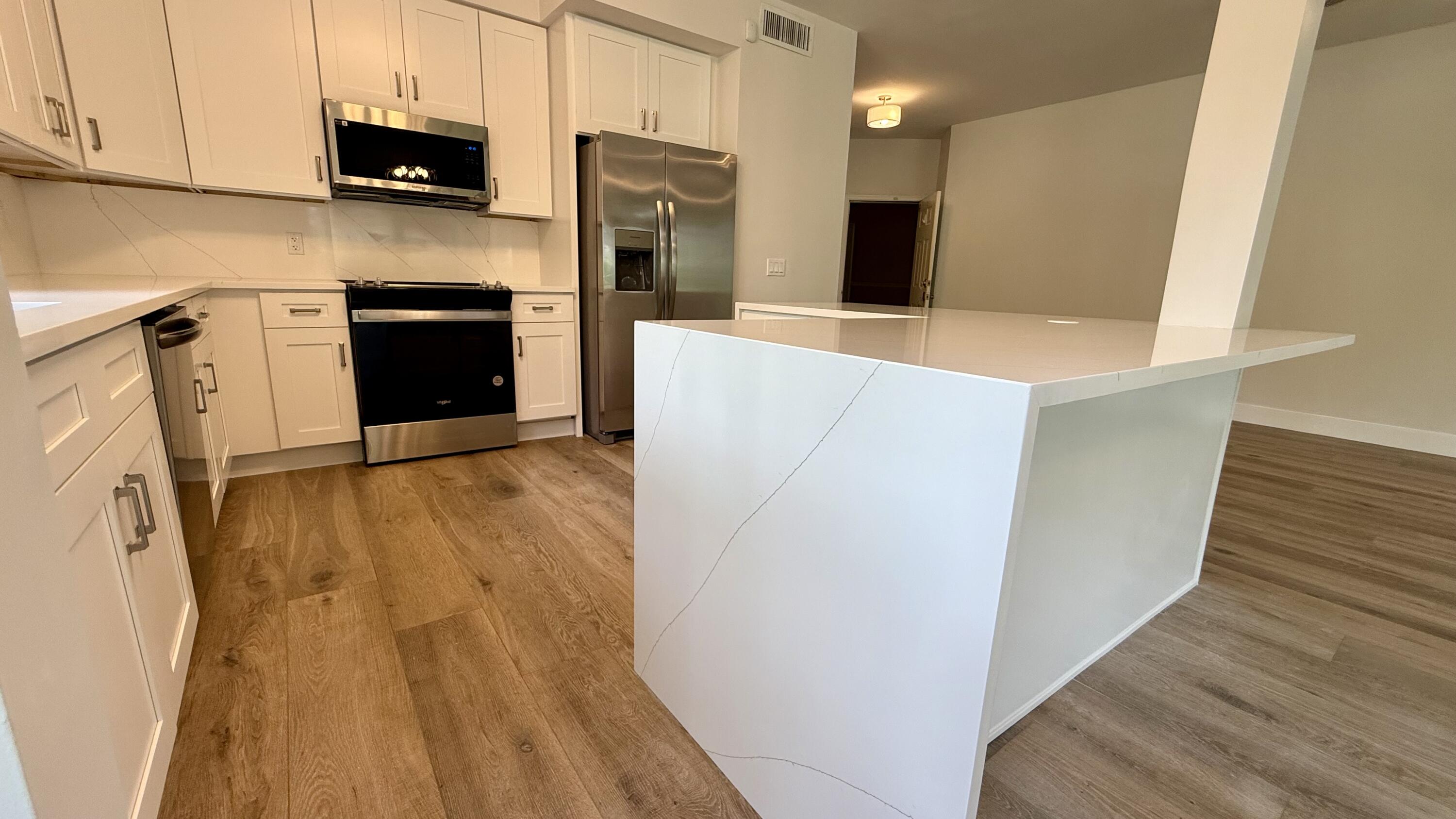 5800 Coach House Circle, Unit B Boca Raton, FL 33486 - Photo 4 of 26 IMG_2532