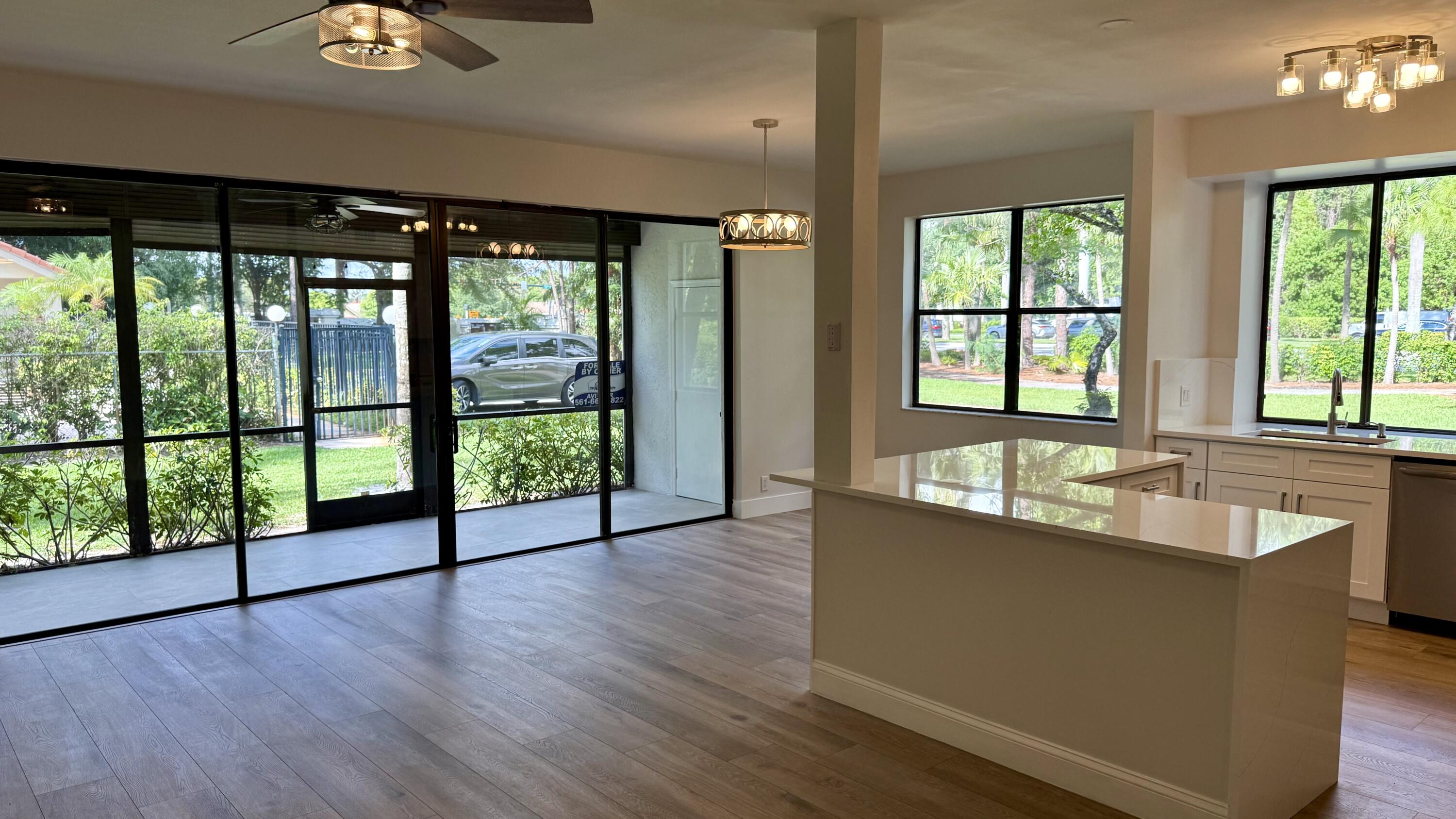 5800 Coach House Circle, Unit B Boca Raton, FL 33486 - Photo 6 of 26 IMG_2527