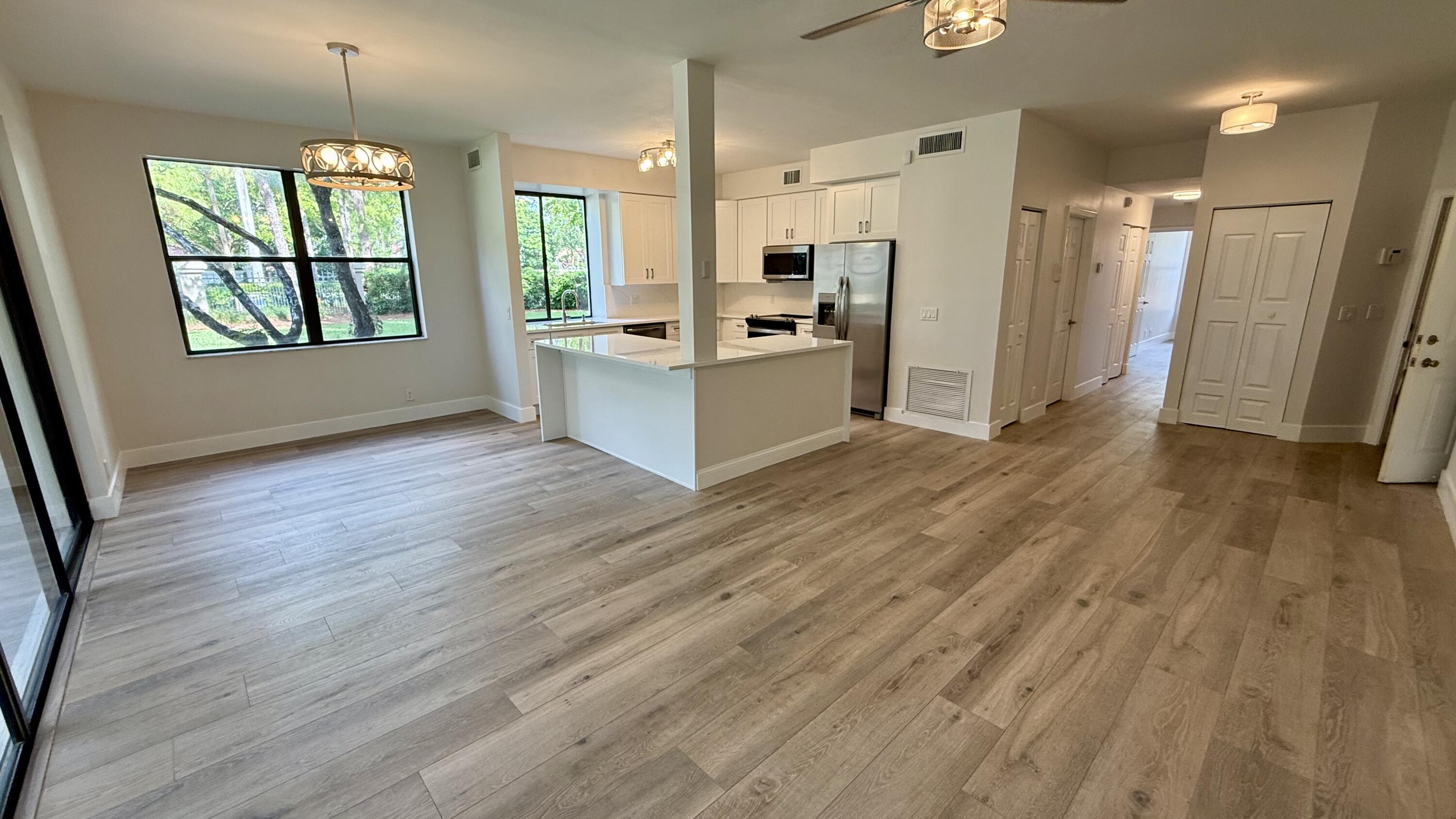 5800 Coach House Circle, Unit B Boca Raton, FL 33486 - Photo 7 of 26 IMG_2538