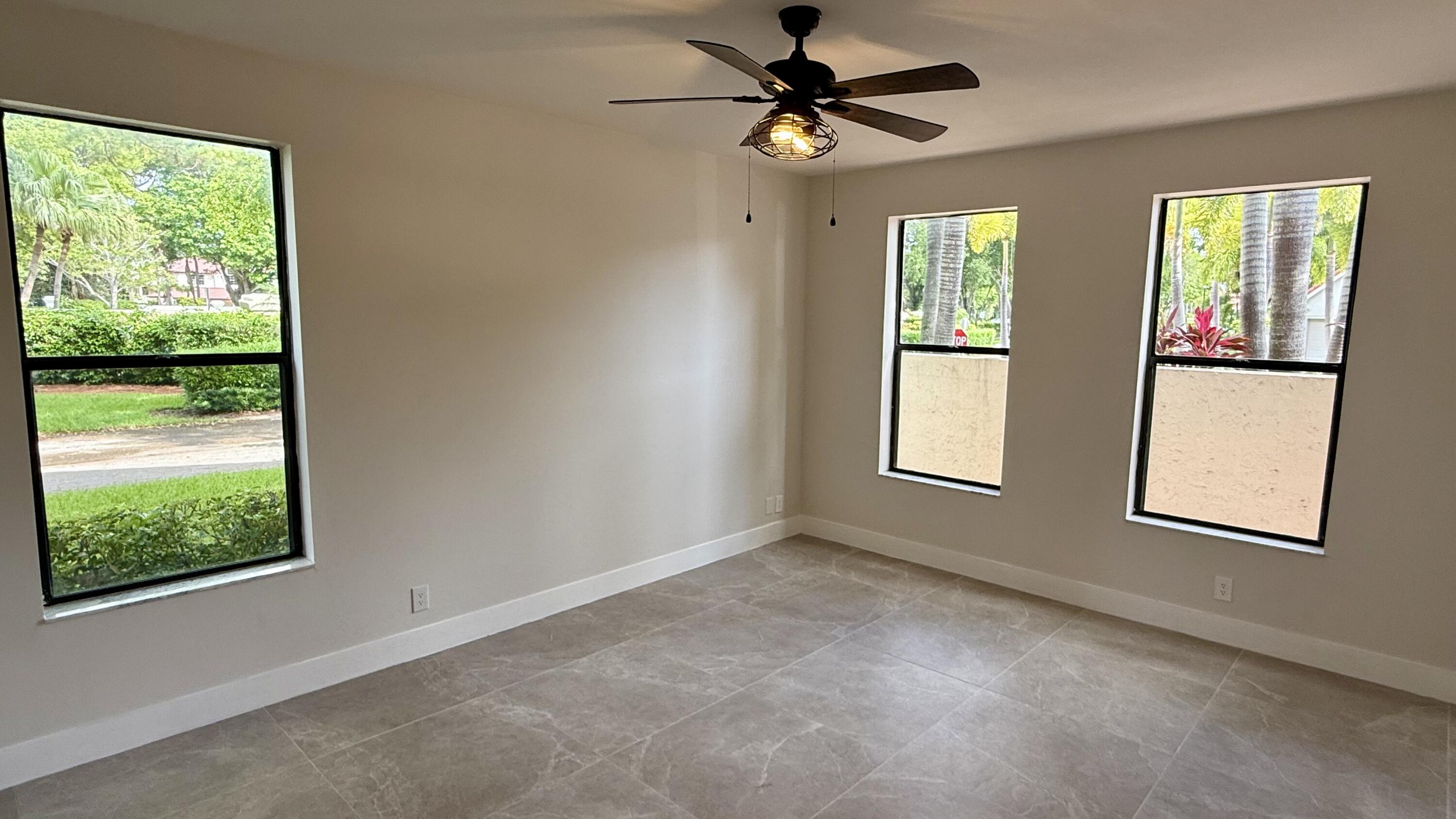 5800 Coach House Circle, Unit B Boca Raton, FL 33486 - Photo 8 of 26 IMG_2521