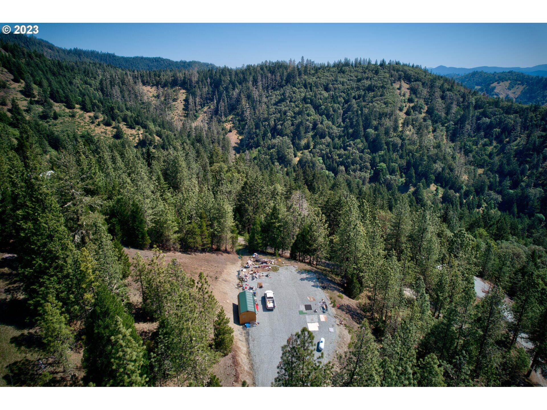 2133 Spring Brook Road Myrtle Creek, OR 97457 - Photo 20 of 33 a view of a city