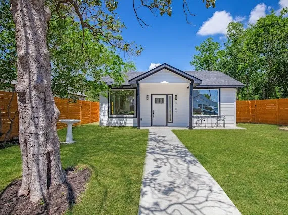 $599,000 | 3104 East 16th Street, Austin, TX 78702