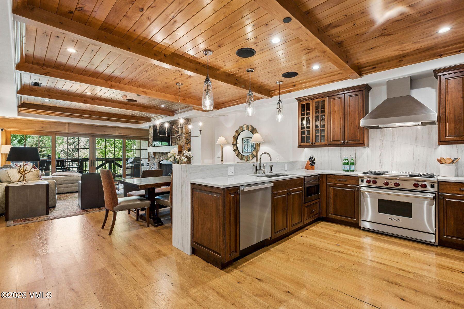 434 South Frontage Road East, Unit 204 Vail, CO 81657 - Photo 6 of 53 Kitchen