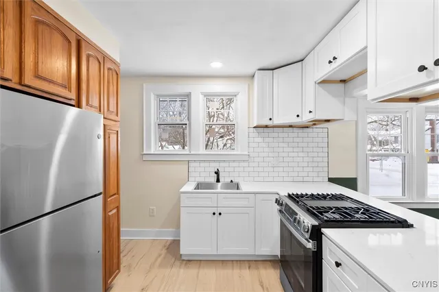 $2,300 | 1200 North Glencove Road, Syracuse, NY 13206