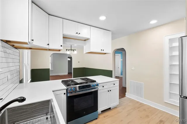 $2,300 | 1200 North Glencove Road, Syracuse, NY 13206