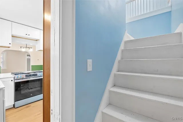 $2,300 | 1200 North Glencove Road, Syracuse, NY 13206