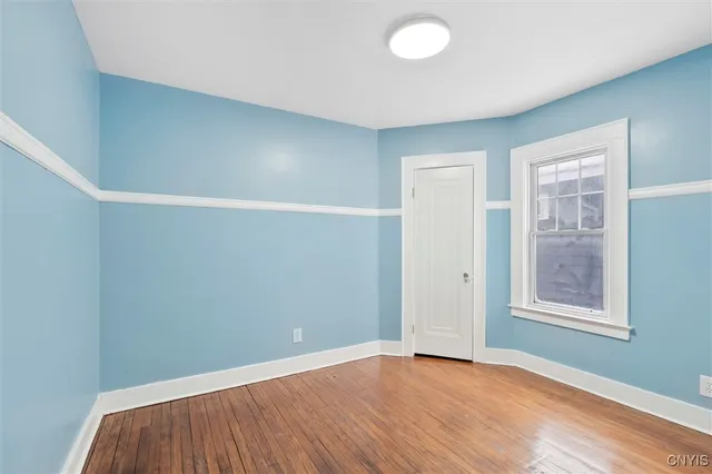 $2,300 | 1200 North Glencove Road, Syracuse, NY 13206