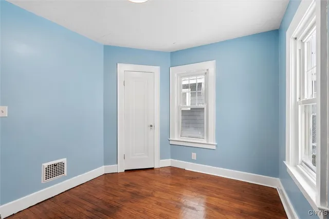 $2,300 | 1200 North Glencove Road, Syracuse, NY 13206